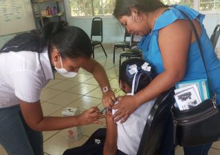 Gira médica beneficia a la comunidad de la Playa Chiquita