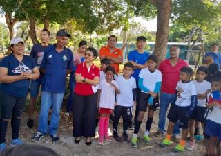 Fortalecen conocimientos para actividades de vacunación en siete regiones del país