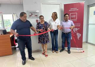 Entrega del proyecto de remodelación del centro de Salud Altos de San Francisco