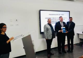 Presentan libro Lesiones por Irritación Mecánica Crónica