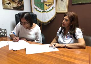 Herrera dice no al tabaco en fiestas del Carnaval