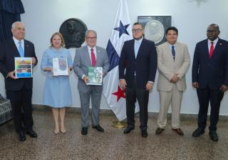 Minsa entrega memoria de gestión 2024-2025 a la Asamblea Nacional