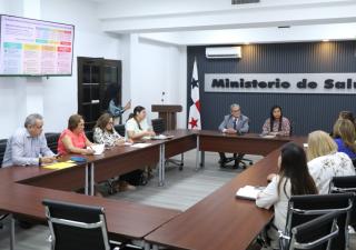 Minsa fortalece alianzas estratégicas ante alerta por sarampión con representantes de sociedades panameñas de infectología adulta, pediátrica y obstetricia
