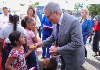 Amor sobre Ruedas llega a San Miguelito llevando salud y bienestar a la comunidad