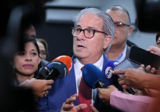 Ministro de Salud confirma que comparecerá ante la Asamblea Nacional tras retorno de gira oficial