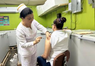 Vacuna actualizada contra la covid-19 disponible en instalaciones de salud