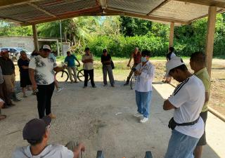 Salud se reúne con residentes del corregimiento 4 de Abril en Changuinola 