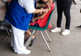 Autoridades de Salud reiteran a la población aplicarse sus vacunas