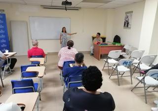 Capacitación a personal del Centro de Salud integral de los adolescentes de Colón