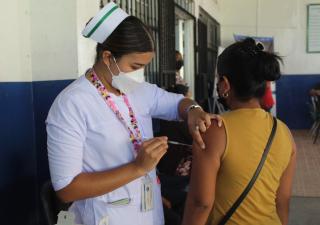 Minsa intensifica vacunación contra la influenza en San Miguelito 