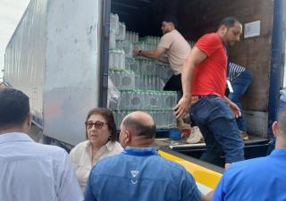 MINSA CAPSI La Villa acopia y distribuye agua embotellada para comunidades afectadas por escasez