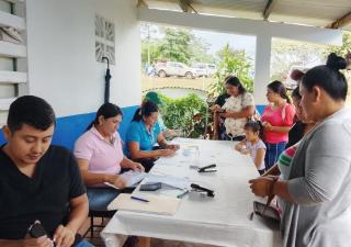  Minsa lleva atención médica  a comunidad de Quebrada del Ciprián en Las Minas