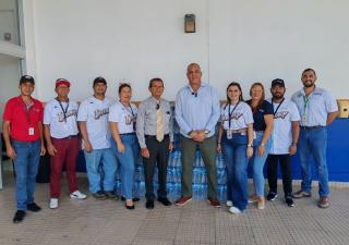 Minsa recibe donación de agua embotellada por parte del IPACOOP en conmemoración a sus 45 años