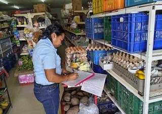 Operativos de inspección fortalecen la seguridad alimentaria en la región de Los Santos