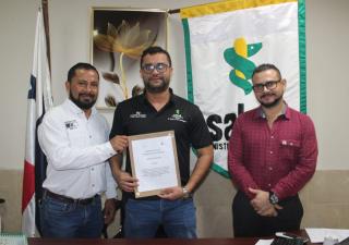 Región de Salud de Veraguas entrega orden de proceder para cambio de techo en el Centro de Salud de Calobre