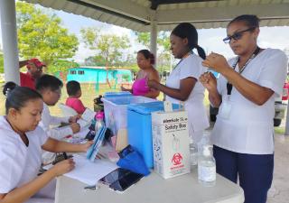 Jornadas de vacunación en comunidades de Panamá Este
