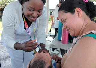 Región de Salud de Panamá Este avanza con la vacunación en beneficio de las comunidades