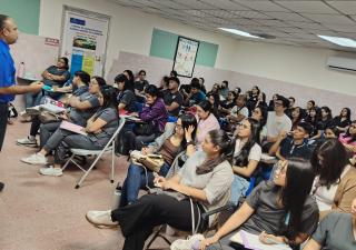  Minsa instruye a universitarios sobre manejo de desechos