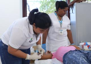 Jornada integral de salud acerca servicios gratuitos a la población de Colón